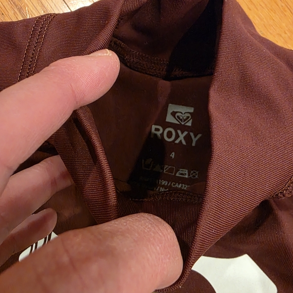 Roxy Rashguard - Picture 3 of 3